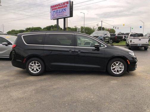2022 Chrysler Pacifica Touring-L