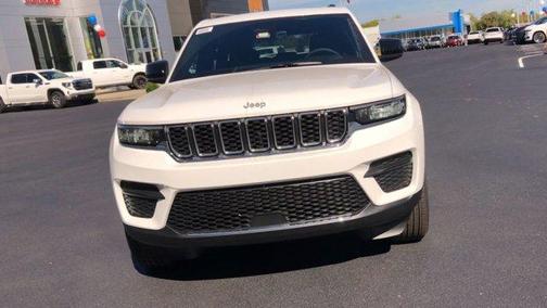 2025 Jeep Grand Cherokee Laredo X