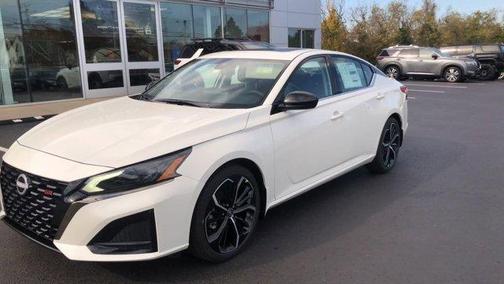 2025 Nissan Altima SR