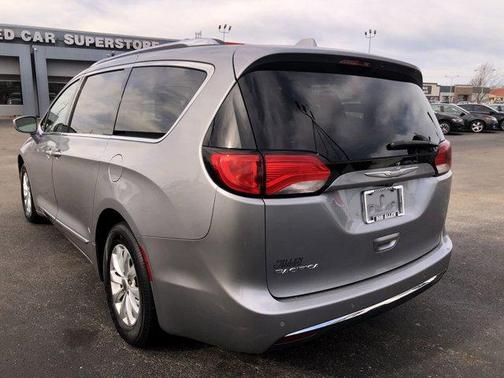 2018 Chrysler Pacifica Touring-L