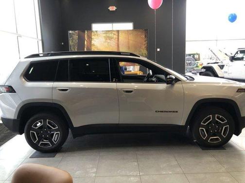 2026 Jeep Cherokee LAREDO/LIMITED