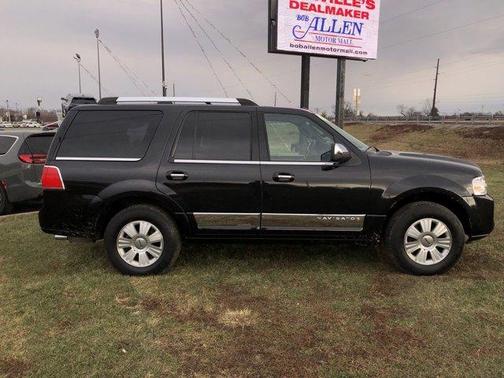 2014 Lincoln Navigator Base