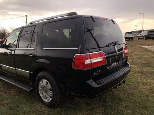 2014 Lincoln Navigator Base