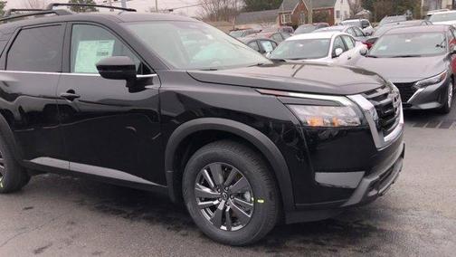 2025 Nissan Pathfinder SV