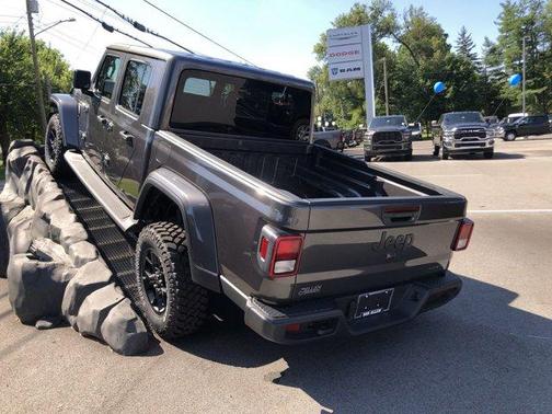 2025 Jeep Gladiator Sport