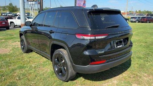 Diamond Black 2023 Jeep Grand Cherokee Altitude