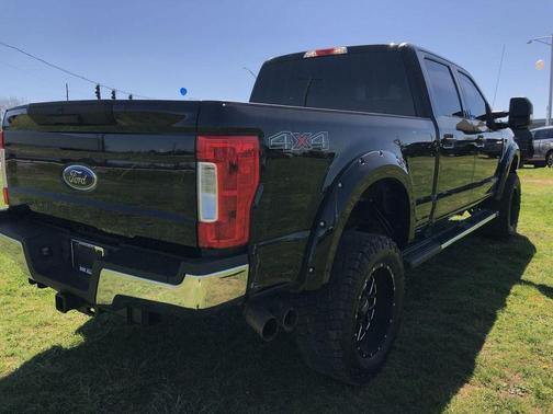 Shadow Black 2017 Ford F-250 XLT