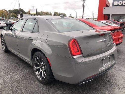 2018 Chrysler 300 Touring