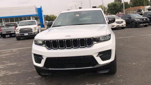 2025 Jeep Grand Cherokee Laredo X