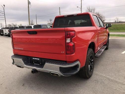 Red 2022 Chevrolet Silverado 1500 LT