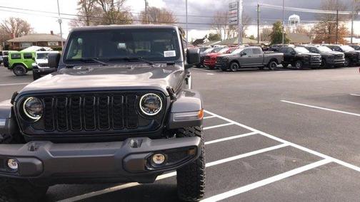 2026 Jeep Gladiator Sport