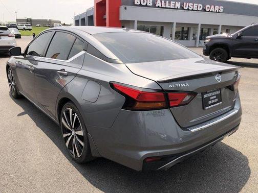 2022 Nissan Altima 2.0 SR