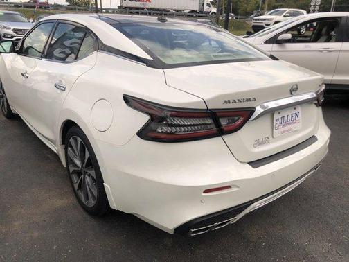 2023 Nissan Maxima Platinum