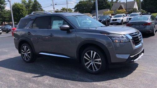2025 Nissan Pathfinder Platinum