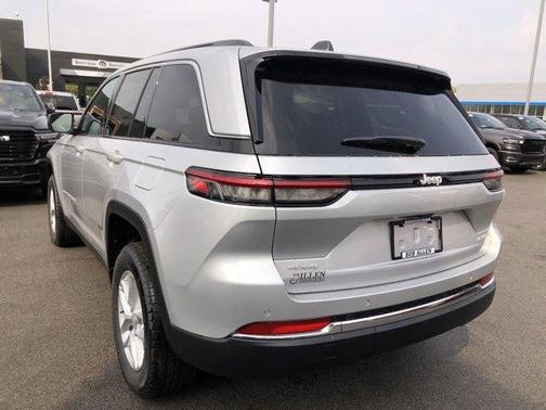 2025 Jeep Grand Cherokee Laredo X