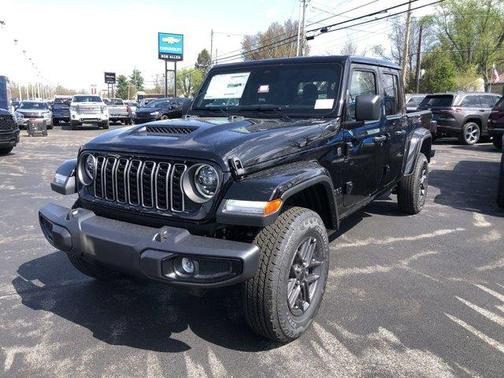 Black Clearcoat 2026 Jeep Gladiator Sport