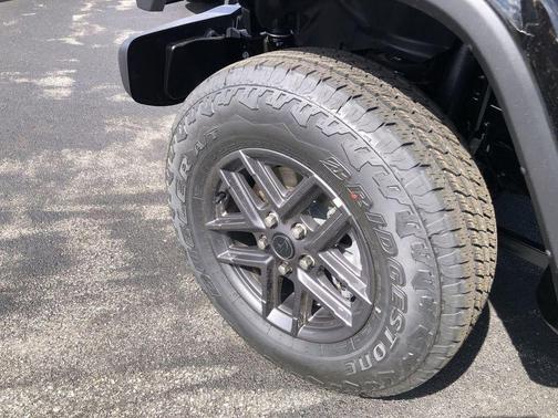 Black Clearcoat 2026 Jeep Gladiator Sport