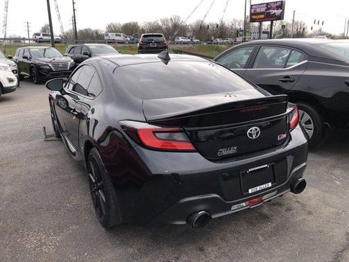 Raven Black 2023 Toyota GR86 Premium
