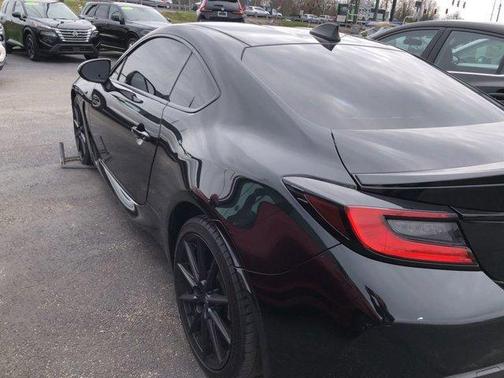 Raven Black 2023 Toyota GR86 Premium