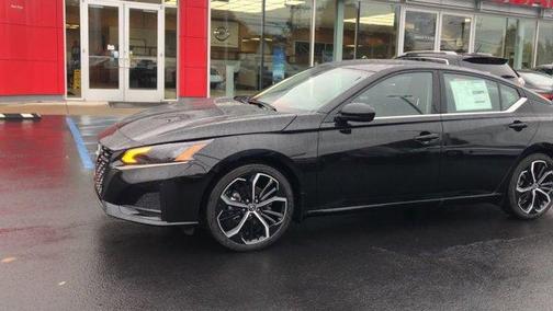 2025 Nissan Altima SR