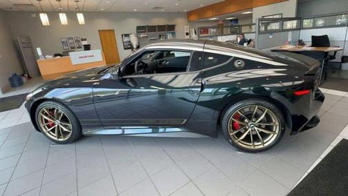 Dark Bluish Green Metallic 2026 Nissan Z performance