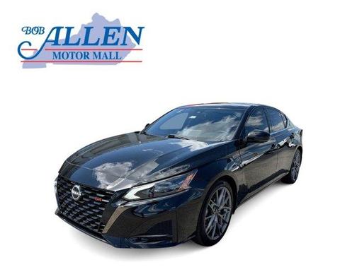 Black 2024 Nissan Altima 2.0 SR