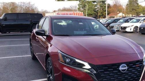 2025 Nissan Altima SR