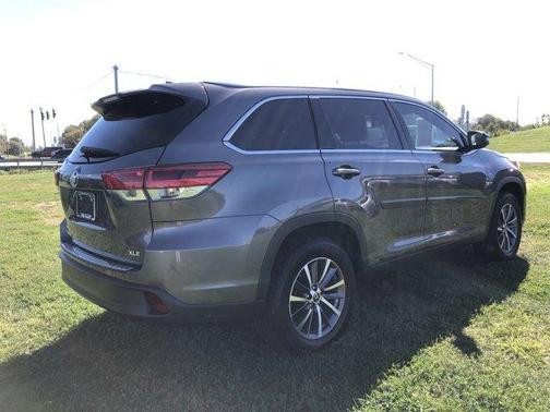 2019 Toyota Highlander 
