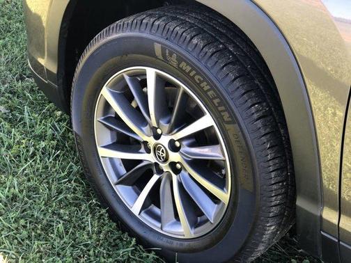 2019 Toyota Highlander 