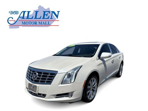 White Diamond Clearcoat 2013 Cadillac XTS Luxury