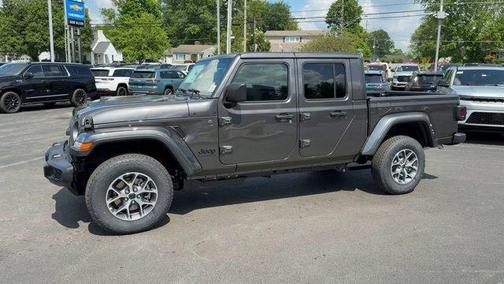 Granite Crystal Clearcoat Metallic 2026 Jeep Gladiator Sport