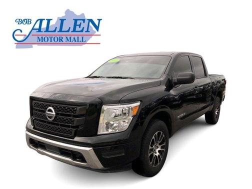 2022 Nissan Titan SV