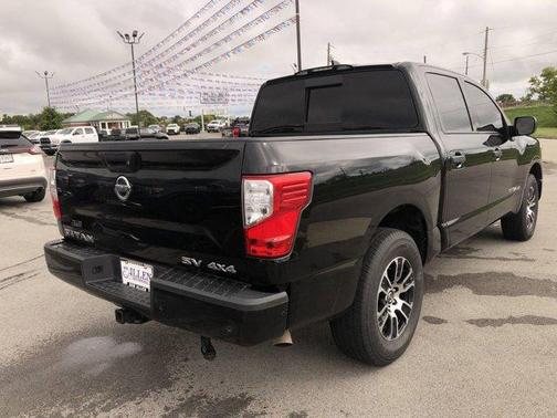 2022 Nissan Titan SV