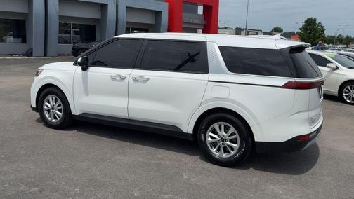 Snow White Pearl 2022 Kia Carnival LXS