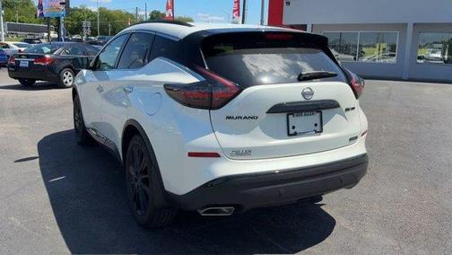White 2024 Nissan Murano SV