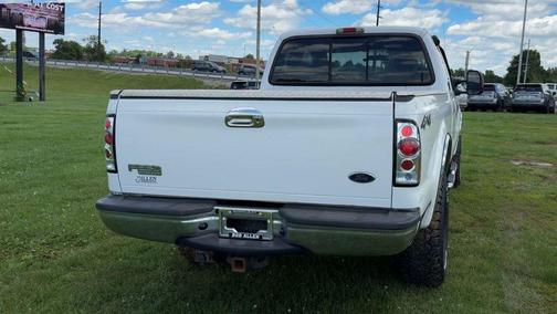 White 2004 Ford F-250
