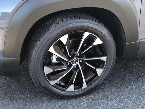 2025 Mazda CX-50 PLUS PACKAGE