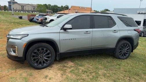 Sterling Gray Metallic 2023 Chevrolet Traverse RS