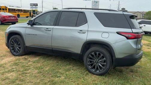 Sterling Gray Metallic 2023 Chevrolet Traverse RS