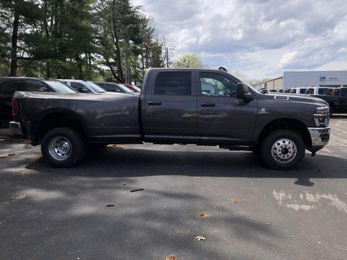 Granite Crystal Clearcoat Metallic 2026 RAM 3500 Tradesman