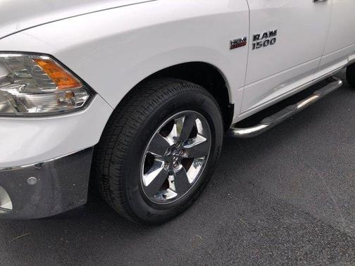 2017 RAM 1500 SLT