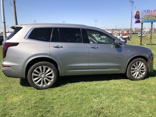 Silver Metallic 2023 Cadillac XT6 Premium Luxury AWD