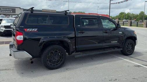 Black 2015 Toyota Tundra SR5