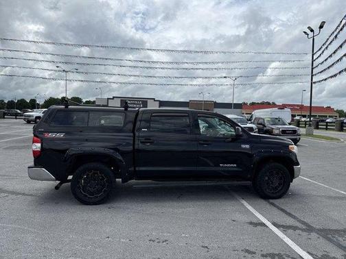 Black 2015 Toyota Tundra SR5