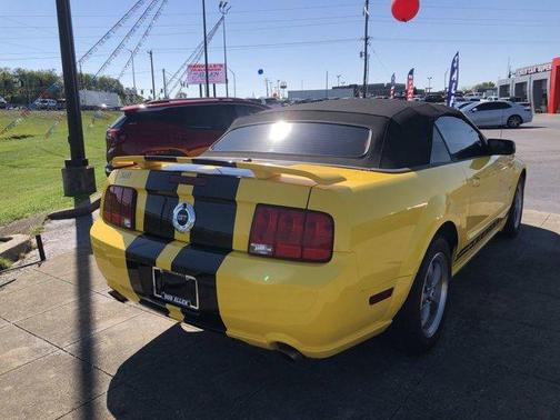 2005 Ford Mustang 