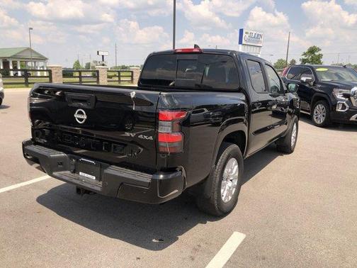 2024 Nissan Frontier SV