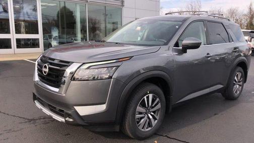 2025 Nissan Pathfinder SL