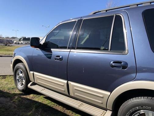 Photo 3 of 23 of 2005 Ford Expedition King Ranch