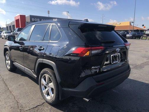 2021 Toyota RAV4 Hybrid XLE Premium