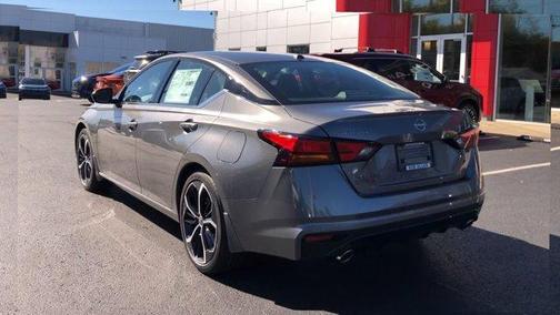 2025 Nissan Altima SR